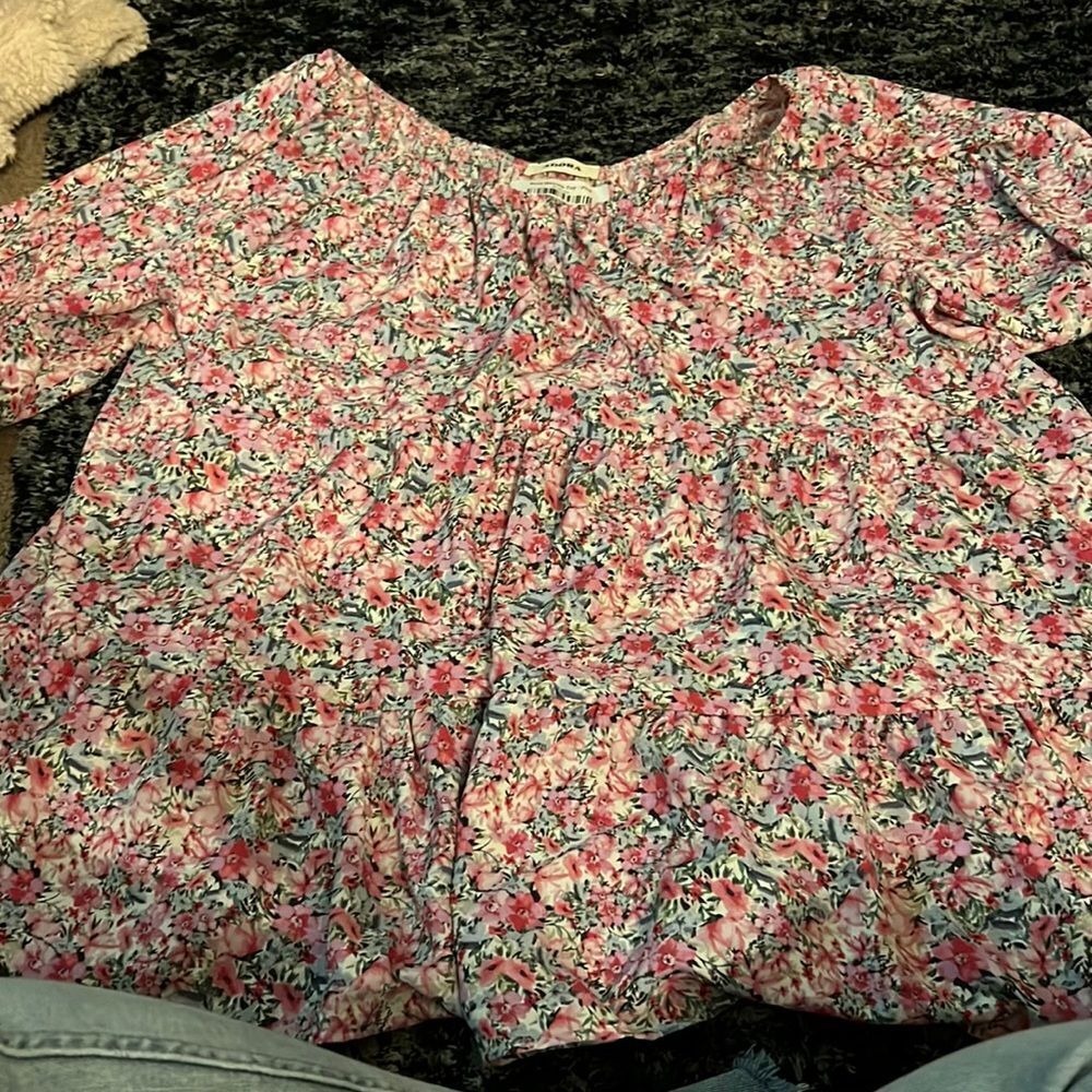 NWOT adora‎ boutique large floral blouse
